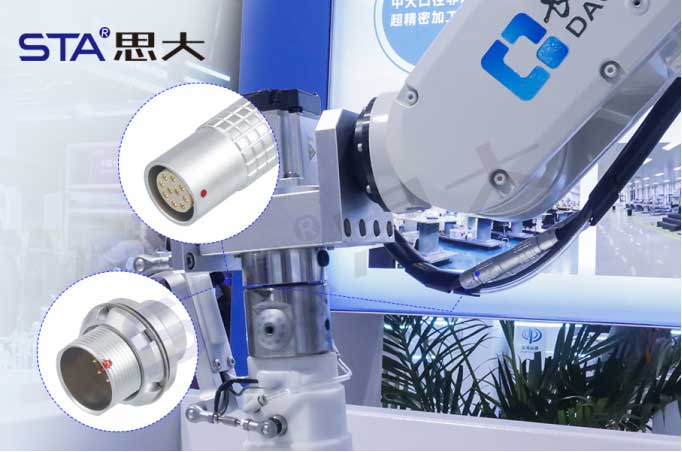 思大电子推拉自锁连接器丨六维力传感精准传输的守护者